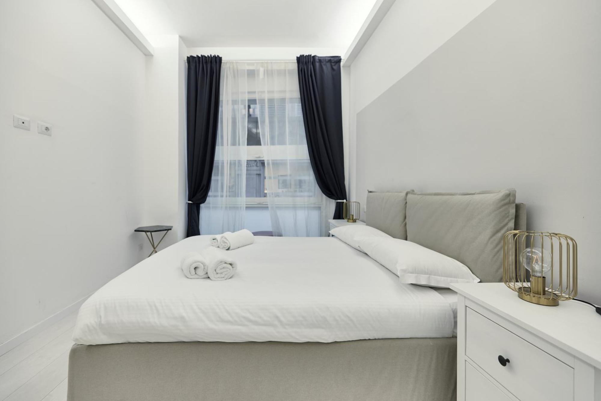 Duomo View - 2 Min From Duomo Amazing Location Apartment Milan Bagian luar foto