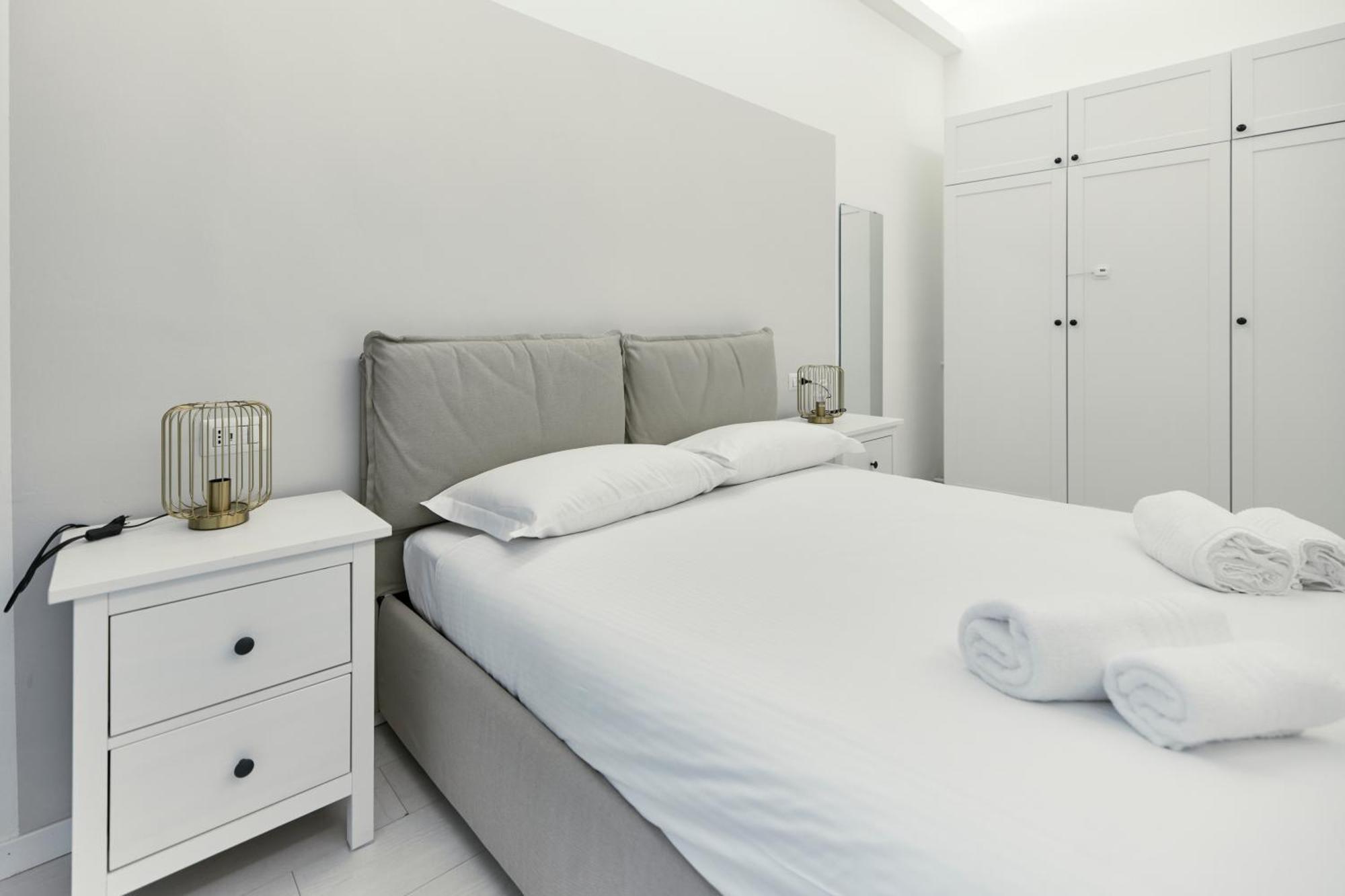 Duomo View - 2 Min From Duomo Amazing Location Apartment Milan Bagian luar foto
